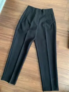 【ZARA】ハイウエストパンツ　ブラック カジュアルパンツ M
