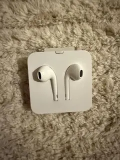 ホワイト有線イヤホン Lightningコネクタ