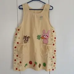 うさぎとリスの刺繍　エプロン　保育士