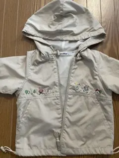 ベージュ 刺繍付き フードアウター　80 ファミリア