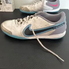 Nike Tiempo フットサルシューズ ホワイト/グレー