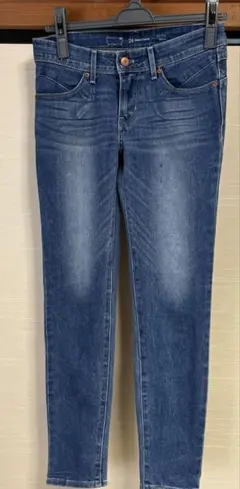 リーバイス24Demi Curve Mid Rise Skinny