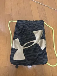 UNDER ARMOUR 迷彩柄 ナップサック