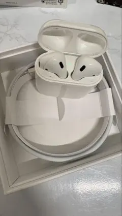 AirPods本体 ホワイト 充電ケース付き