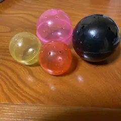 工作資材　匿名配送　カラフル　ガチャ　ガチャガチャ　色々　空ケース　　4個