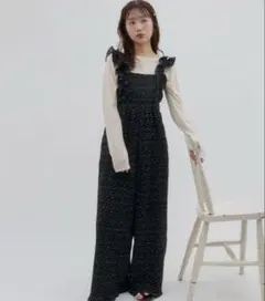 Discoat umm. 肩フリルサロペット　花柄　サロペット　ロンパースのサムネイル