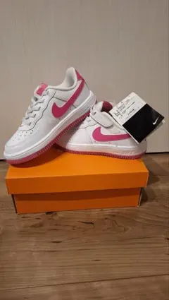 Nike Force 1 Low イージーオンキッズスニーカー ホワイト/ピンク