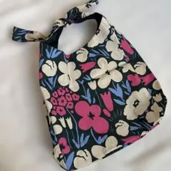 marimekko uniqlo コラボ　肩紐がかわいい　ショルダーバッグ