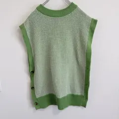 【アナップ】M グリーン 配色ニットベスト サイドボタン メッシュ風 春夏
