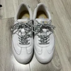 オニツカタイガー　スニーカー