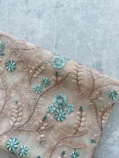 赤字スタート‼️インド刺繍生地