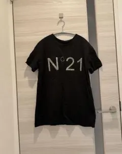 N°21 ブラック Tシャツ 半袖のサムネイル