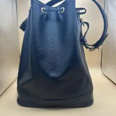 LOUIS VUITTON エピ ノエ ショルダーバッグ ブラックのサムネイル