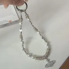 パールとクリスタルビーズの携帯ストラップ ストラップ付き