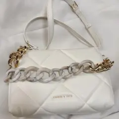CHARLES & KEITH ホワイト ショルダーバッグ