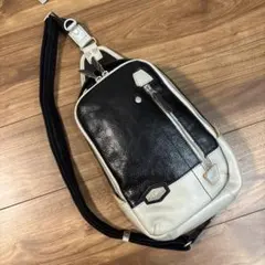 【美品】DOUBLES ダブルス レザー 本革製 ボディーバッグ バイカラー