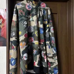 b*ズ様 NBA 総柄 パーカー 迷彩