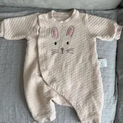 ユニクロ ウサギ刺繍ロンパース 60サイズ