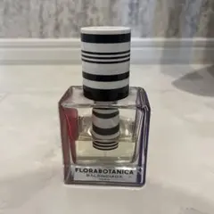未開封 バレンシアガ フローラボタニカ オードパルファム 100ml 香水 バレンシアガ / フローラ ボタニカ オードパルファムの公式商品情報