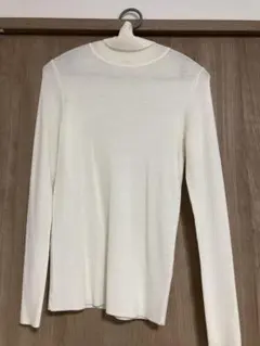 UNIQLO ホワイト長袖ニット