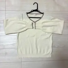 Vネック パフスリーブ ニット 長袖 ホワイト