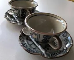 青い花模様のカップ・ソーサー2客セット