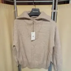 更に値下げ新品COLONY2139ベージュ ジップハイネック ニット セーター