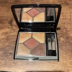 Dior サンク クルール 689 ミッツァ