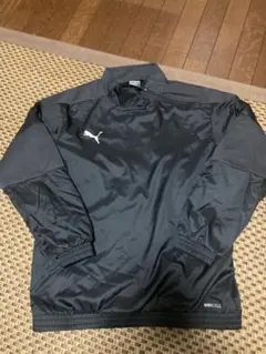 美品　キッズ　Puma ブラック ジャージ ウィンドセル　140