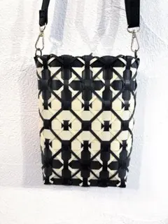 PPバンドバック、プラカゴ、ショルダーバック、かごバッグ　ベージュ×黒