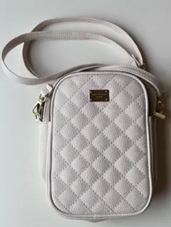 キルティング ショルダーバッグ　アイボリー