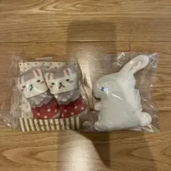 【新品未使用】ウサギデザイン ベビー靴下とマスコットセット