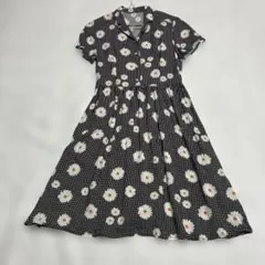 花柄 半袖 ひざ丈ワンピース 黒と白のチェック リゾートワンピース