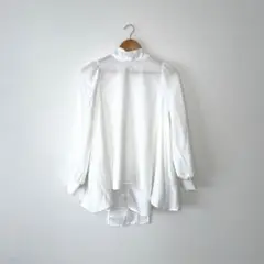 KHARIS ANGEL ハイネック前リボンブラウス 白
