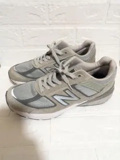 New Balance 990v5 グレー スニーカーのサムネイル