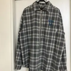 チェック柄ジップアップネルシャツ