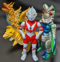 ウルトラマン＆バルタン星人他登場怪獣（ブルマァク復刻）ソフビフィギュア４体セット