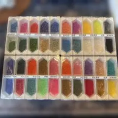 多彩な色のビーズセット