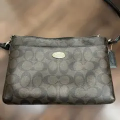 coachショルダーバック