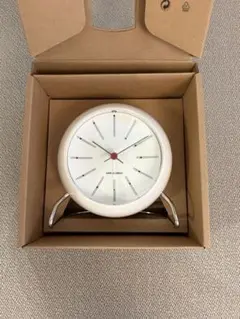 ARNE JACOBSEN テーブルクロック BANKERS white