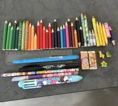 文具まとめ売り　鉛筆　文具セット 色鉛筆とペン　消しゴム　ものさし　ボールペン