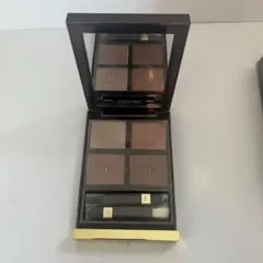 【新品未使用】トムフォードビューティー アイカラークォード　31 スールサーブル