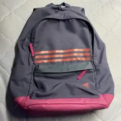 adidas グレー ピンク ストライプ リュック