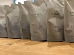 AKNIRシャンプーリフィル＆トリートメントリフィル1セット