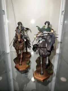 ⭐︎美品⭐︎一番くじ進撃の巨人 エレン、リヴァイ騎馬フィギュア
