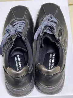 アシックス旅日和　ウォーキングシューズ　22.5cm