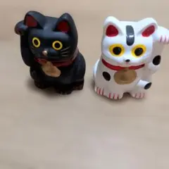 小さな招き猫まねきねこ白×黒
