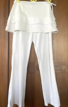 ニューバランス⭐️オーバースコート付き白パンツ ⭐️NBのサムネイル