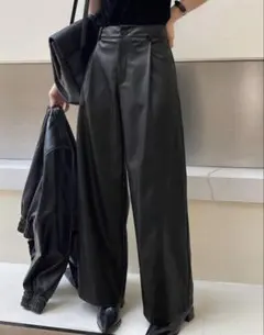 SHEIN DAZY レザー風パンツ xs