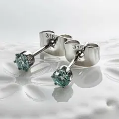 モアサナイトピアス　ブルーグリーン　3mm